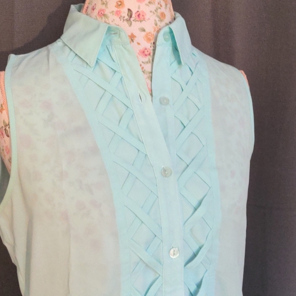 Aqua tunic button and braid design - Easter! - Picture 2 of 5